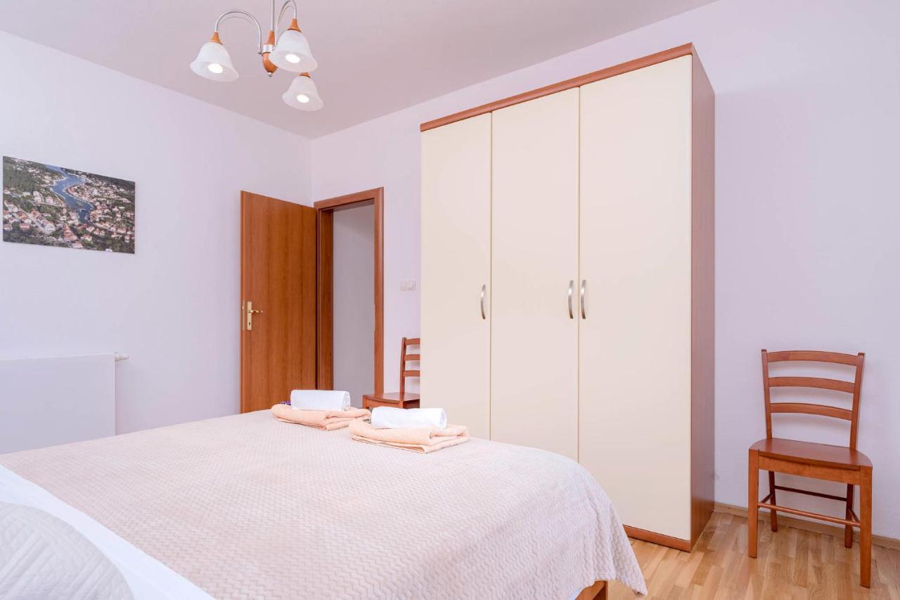 Apartments Ena Врбоска Экстерьер фото