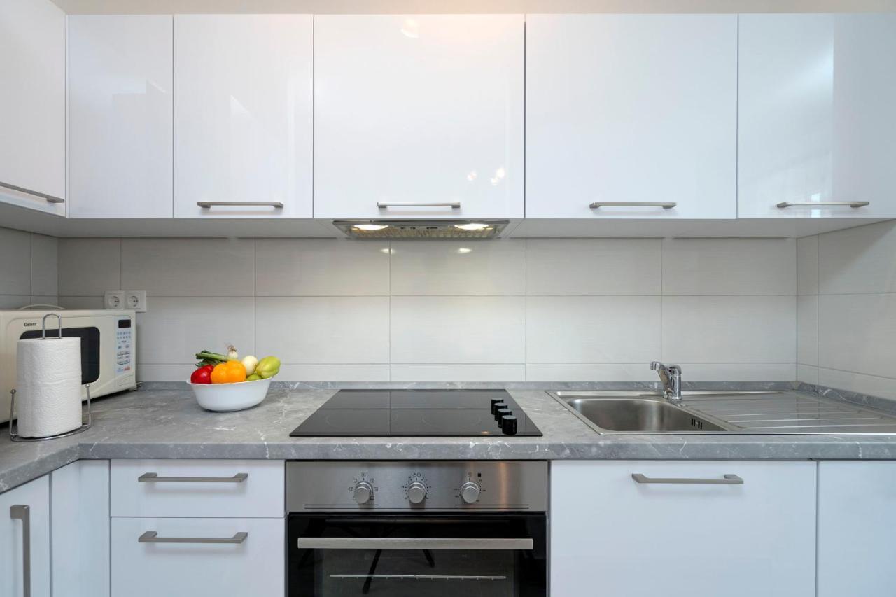 Apartments Ena Врбоска Экстерьер фото